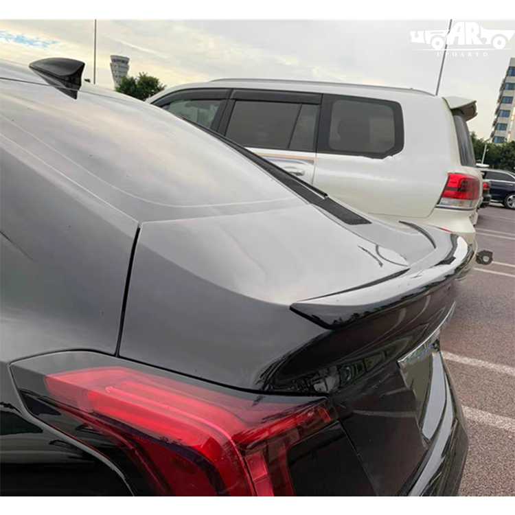 Cadillac CT5 spoiler