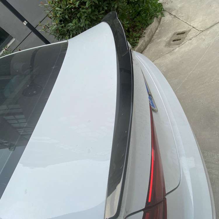 rear spoiler