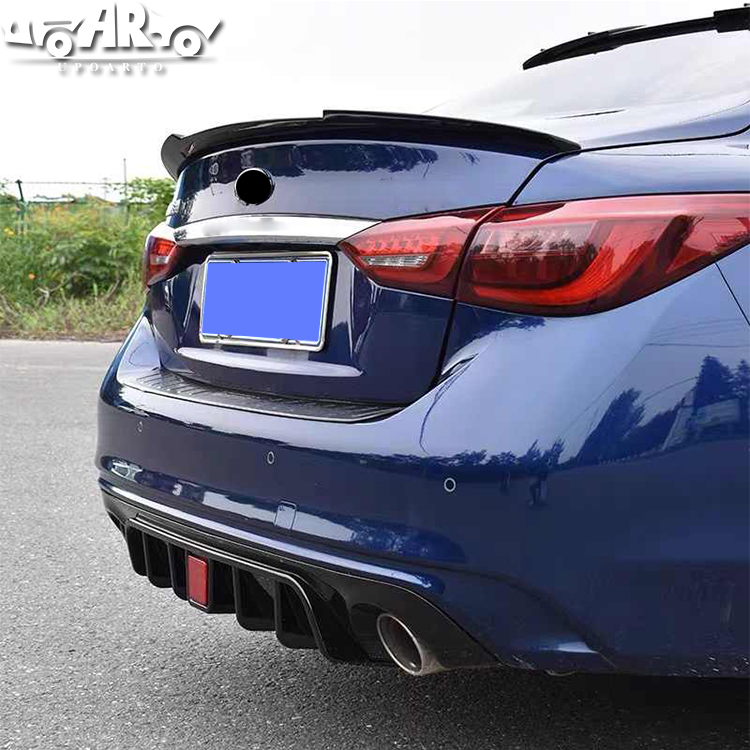 q50 with light rear bumper lip