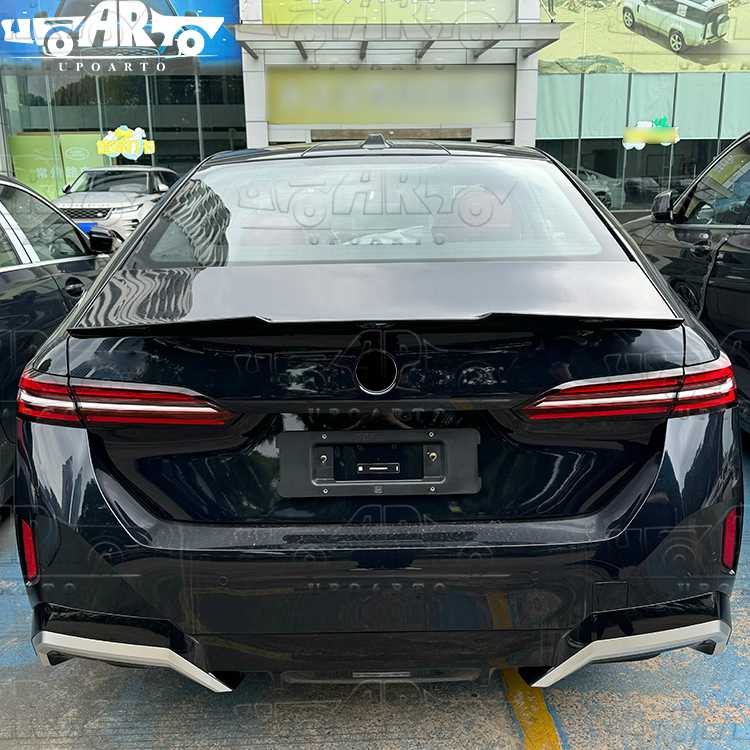 bmw g68 spoiler