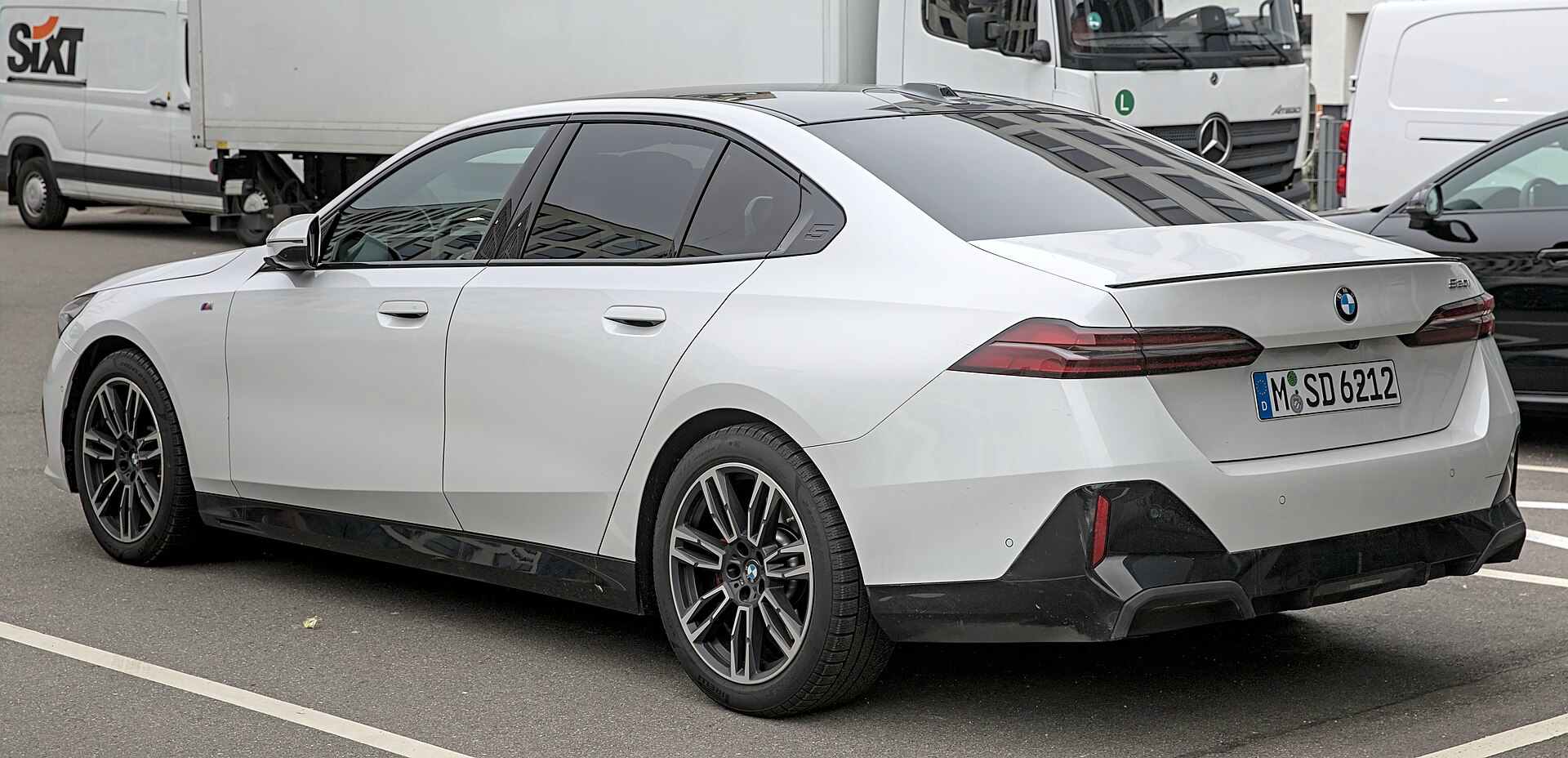 bmw g60.jpg