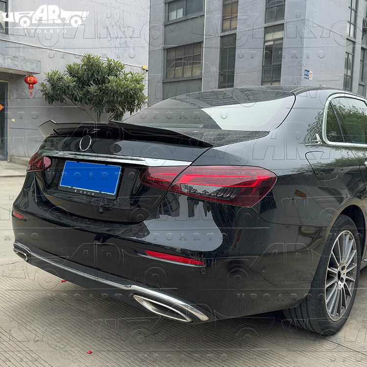 2022 w213 rear spoiler