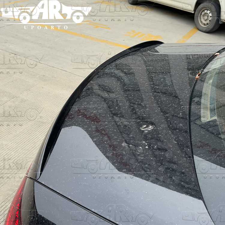benz new e w213 spoiler