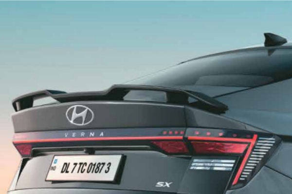 OEM Style Hyundai Verna Trunk Wing Spoilers OEM Style Hyundai Verna Trunk Wing Spoilers