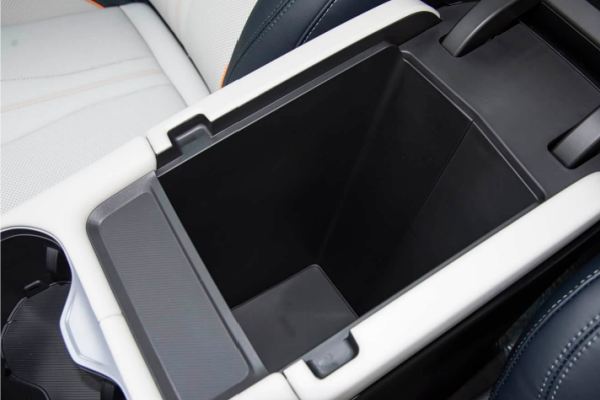 Large center storage compartment